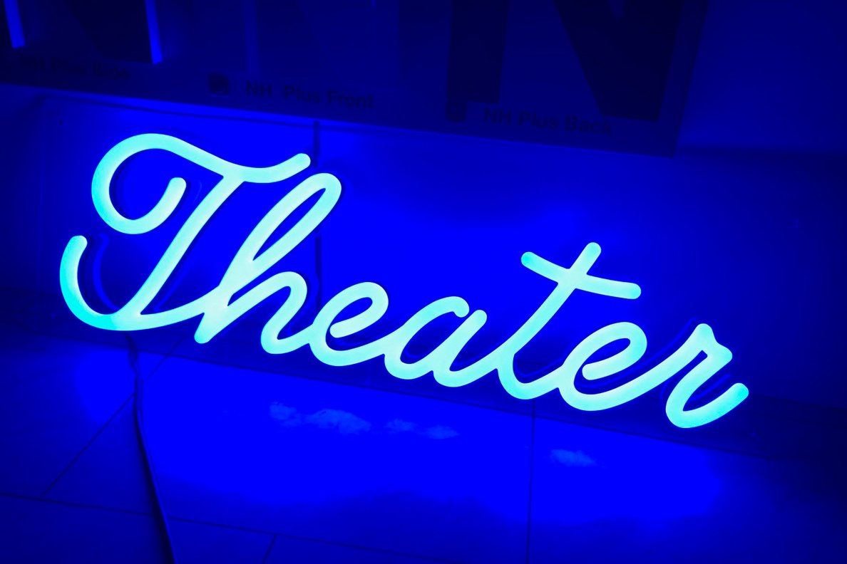 Theater Leuchtbuchstaben