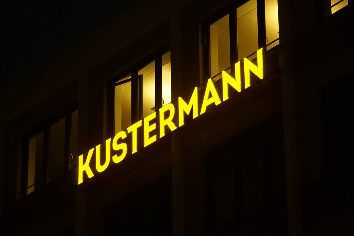 Kustermann leuchtet