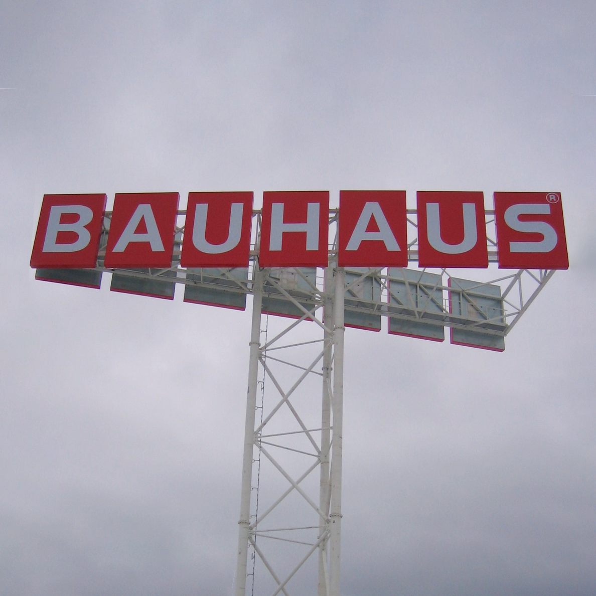 Großwerbeturm Bauhaus