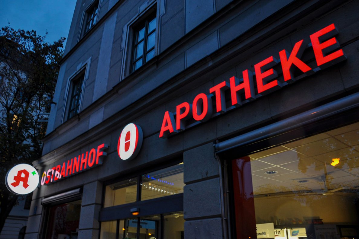 Leuchtbuchstaben Apotheke